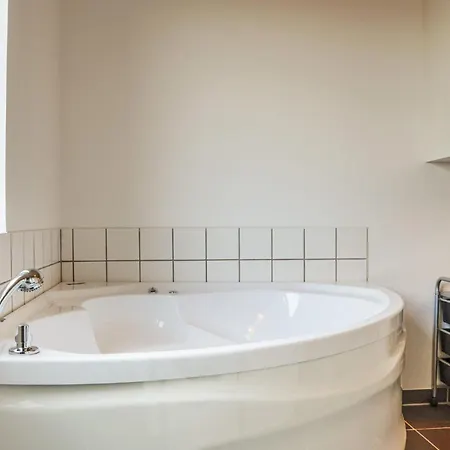 Three-bedroom In Ulfborg 度假居